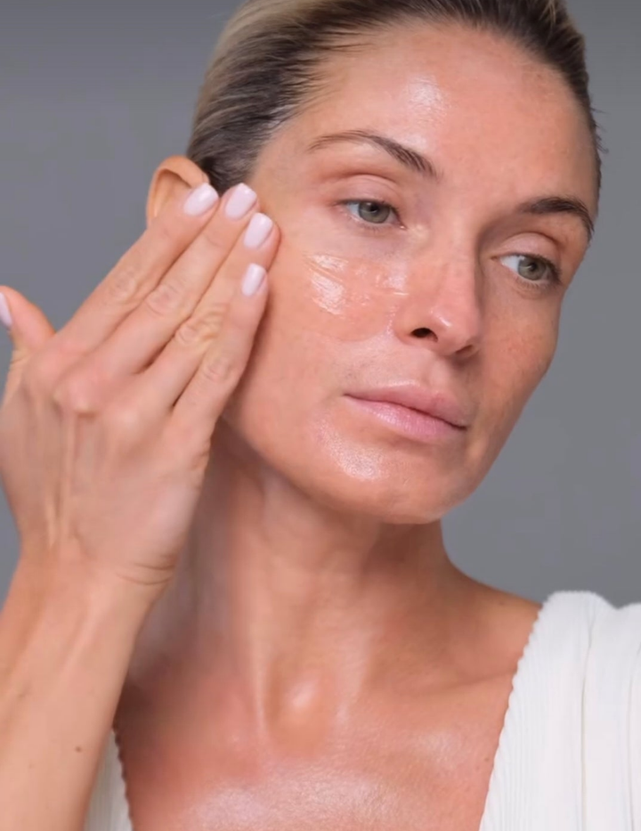 Hyalogy Sparkling Gel Pack – Sandra Velandia