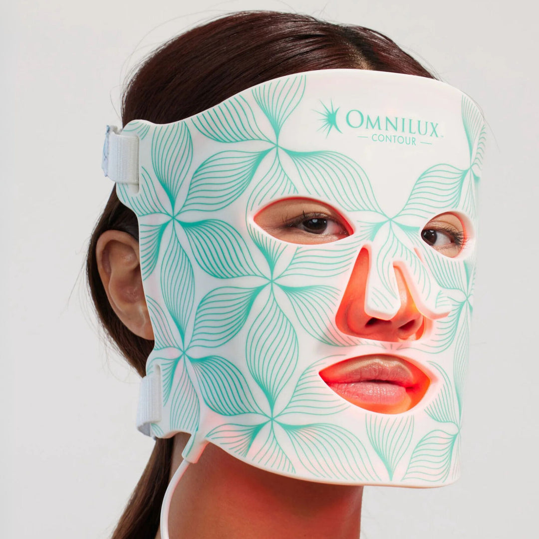 Omnilux Contour Face – Sandra Velandia